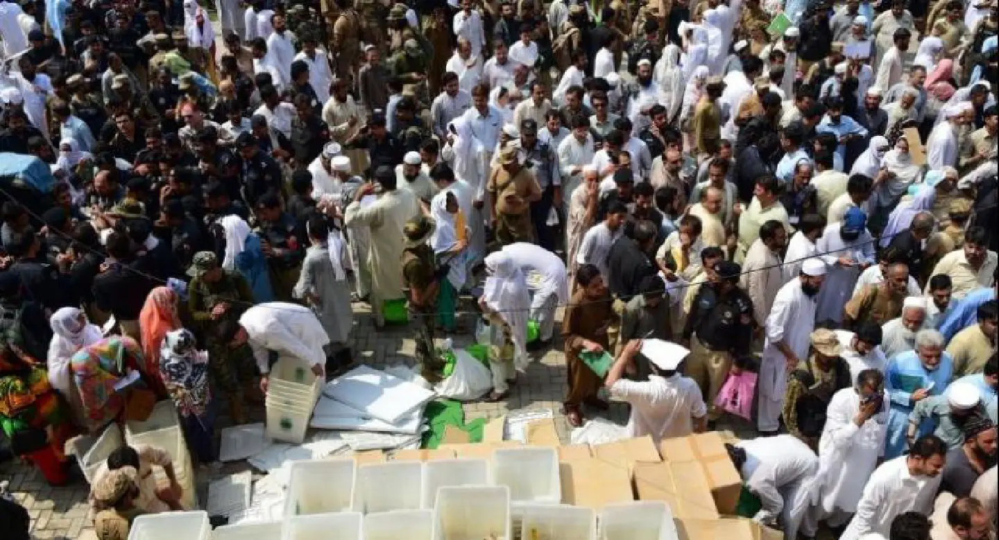 PTI, PML-N running neck-and-neck, election result may boil down to undecided voters: poll PTI, PML-N running neck-and-neck, election result may boil down to undecided voters: poll