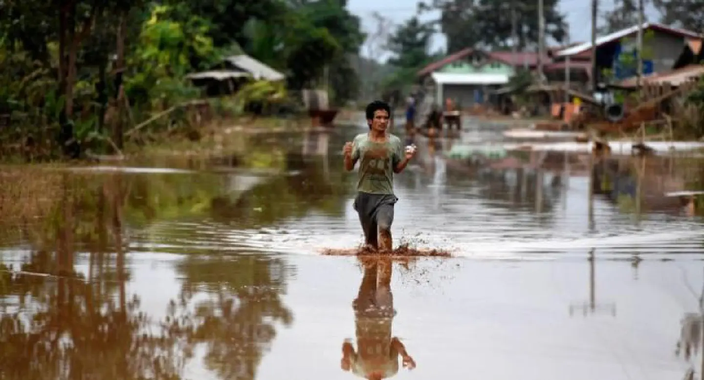 Floods from Laos dam collapse force evacuations in Cambodia Floods from Laos dam collapse force evacuations in Cambodia