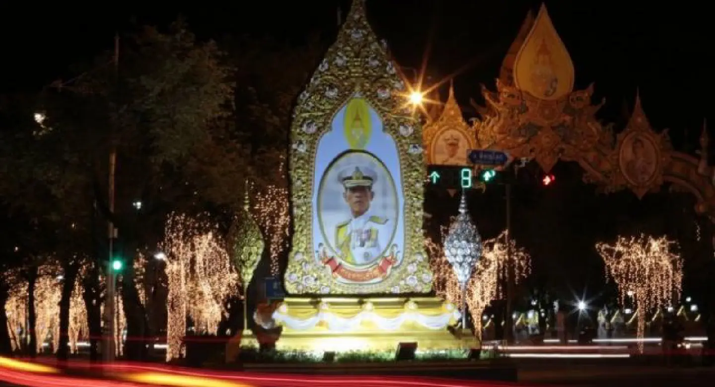 Bangkok lights up for King’s birthday Bangkok lights up for King’s birthday