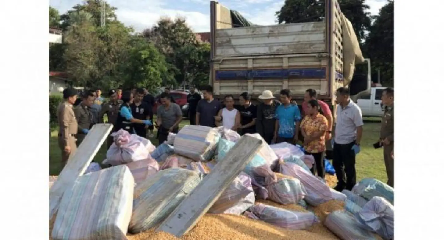 Sing Buri police hail major drug busts Sing Buri police hail major drug busts