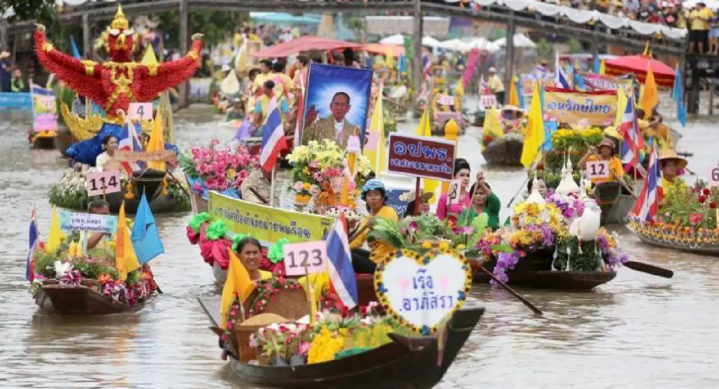 PHOTO: Thai Buddhists celebrate ahead of the Buddhist Lent or Khao Pansa day PHOTO: Thai Buddhists celebrate ahead of the Buddhist Lent or Khao Pansa day