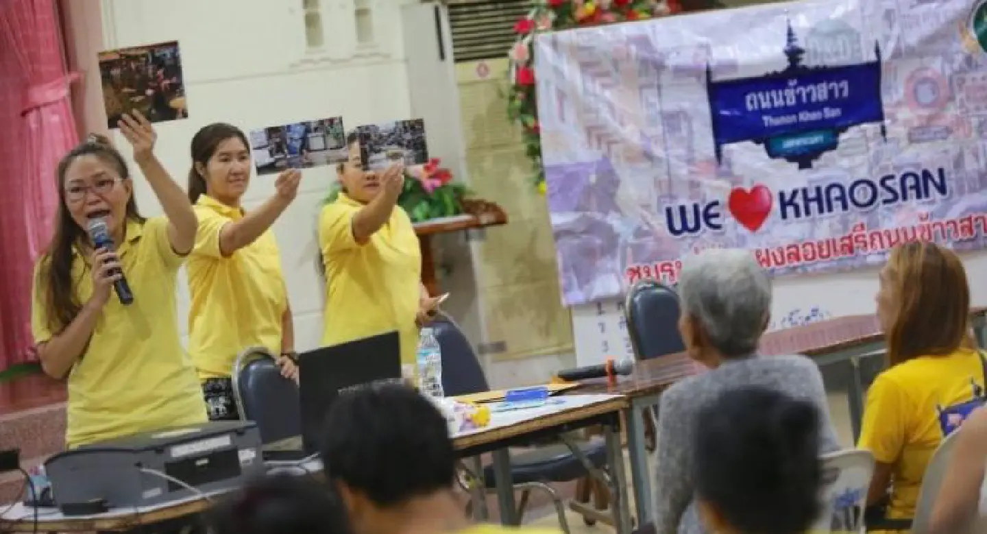 Khaosan vendors call on BMA to scrap ban on pavement stalls