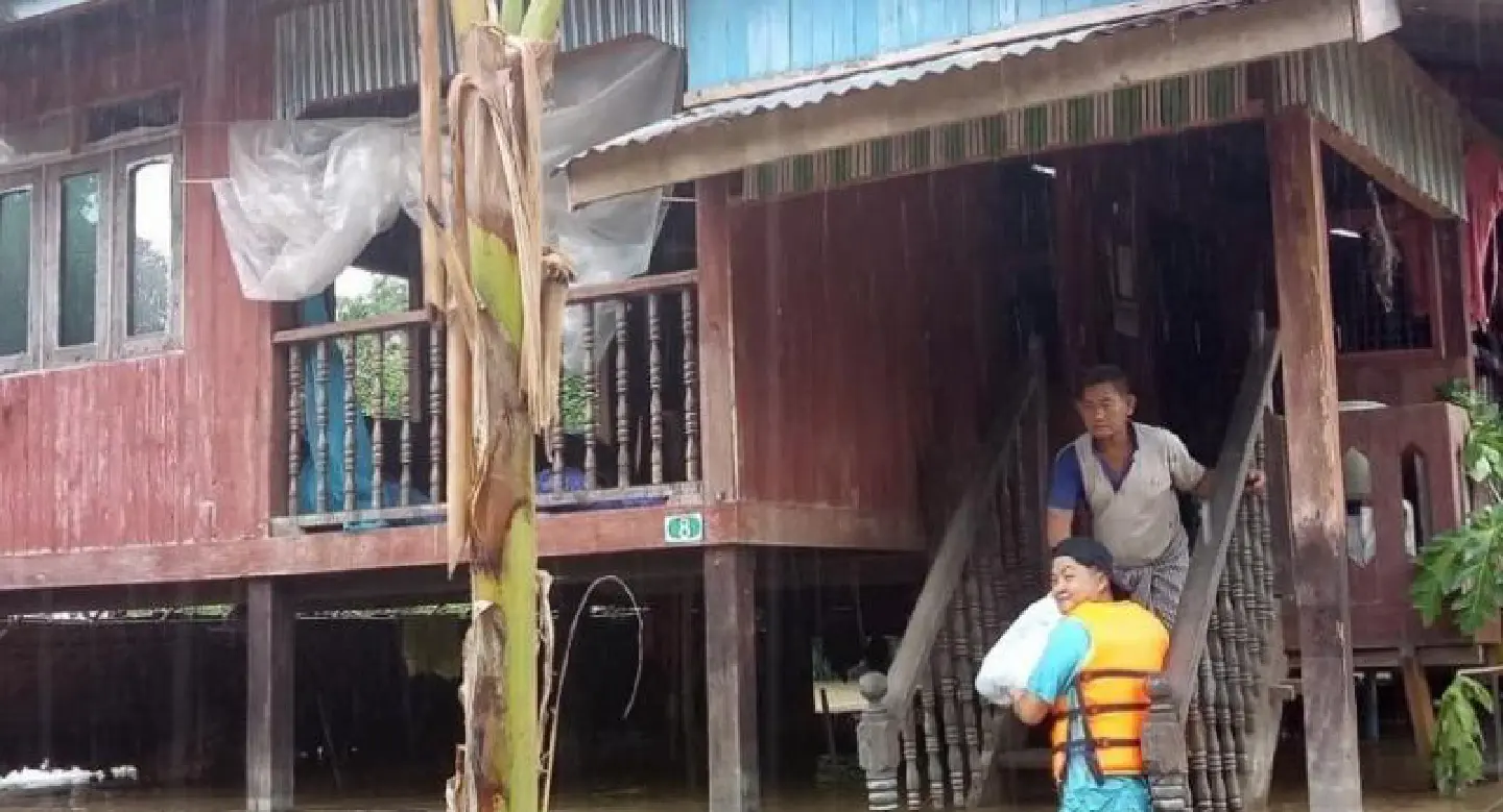 Floods bring sickness, warns health chief Floods bring sickness, warns health chief