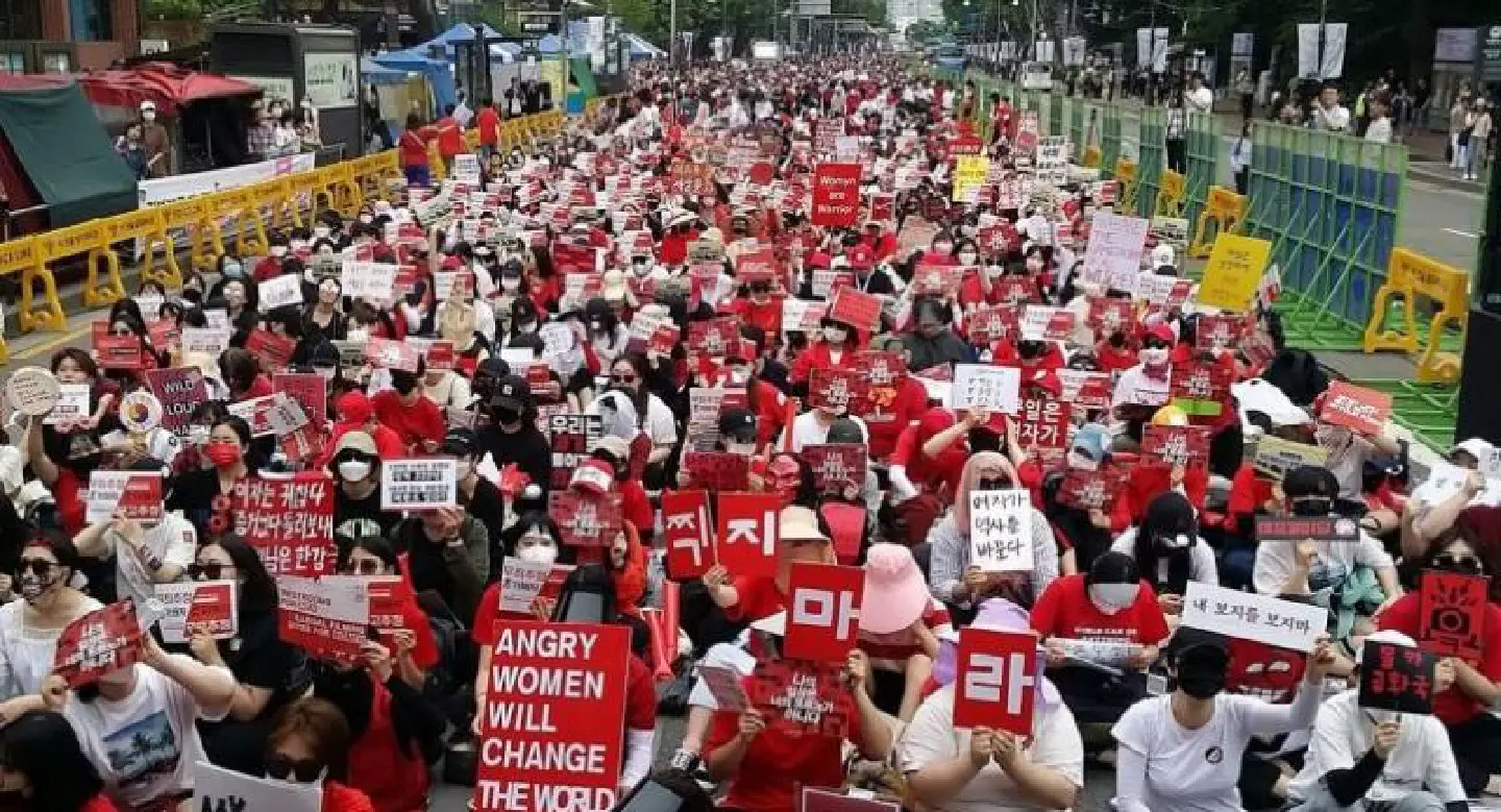 'Spycam porn' sparks record protests in South Korea