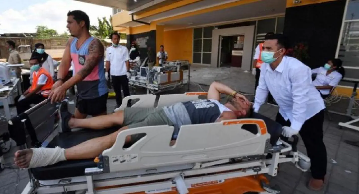 Nearly 1,000 tourists evacuated from Lombok's three Gilis