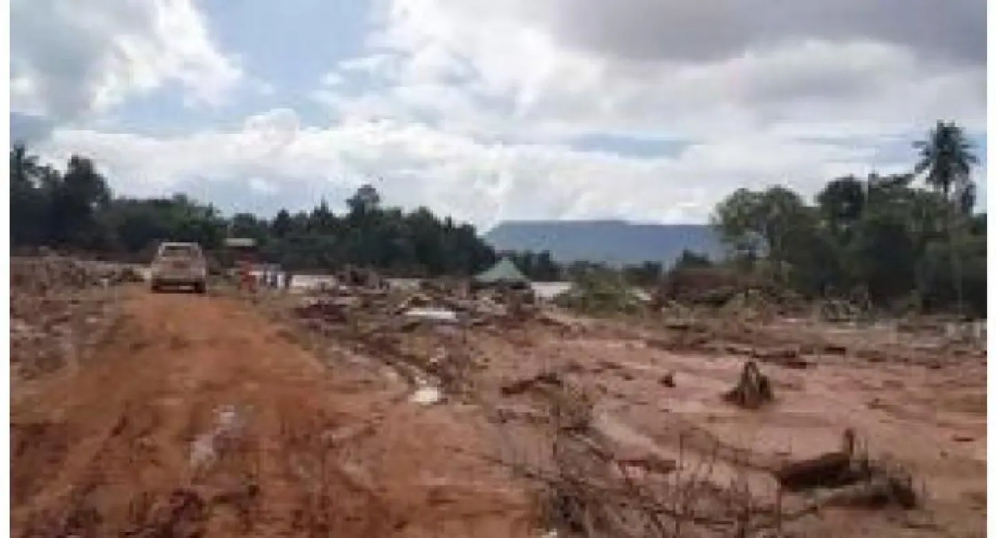 Korea to send second group of disaster relief workers to Laos Korea to send second group of disaster relief workers to Laos