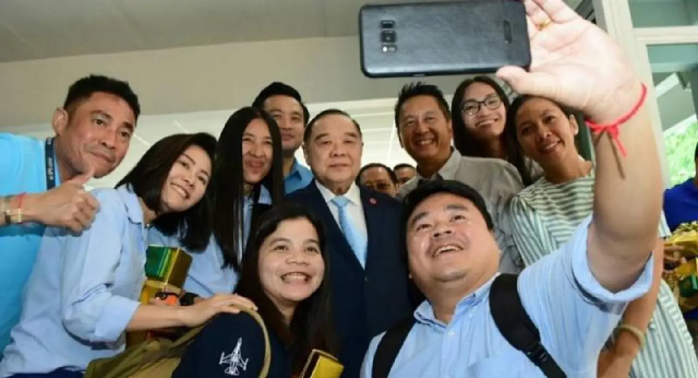 PM dodges Prawit birthday PM dodges Prawit birthday
