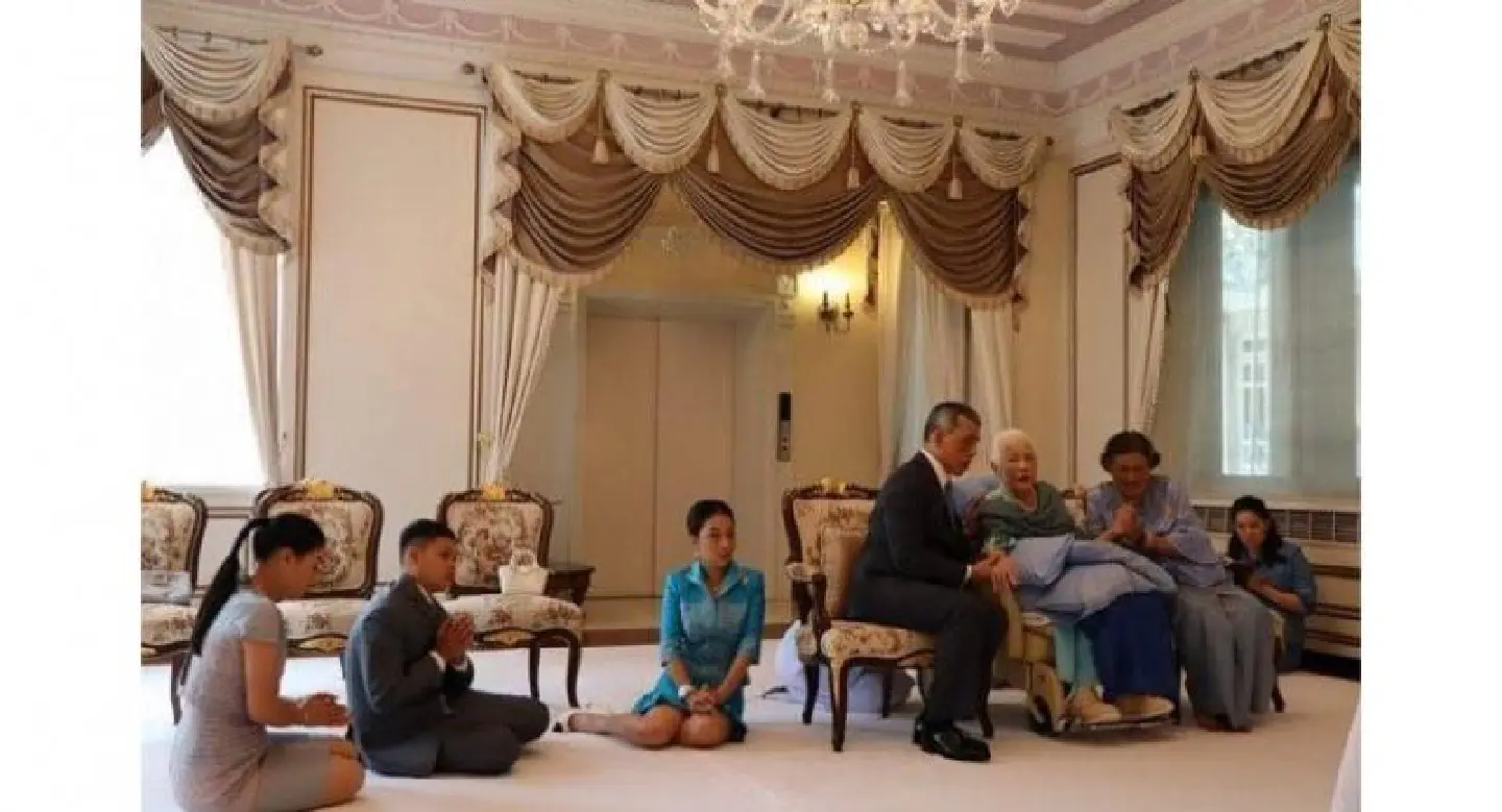 Long Live Your Majesty Queen Sirikit! Long Live Your Majesty Queen Sirikit!
