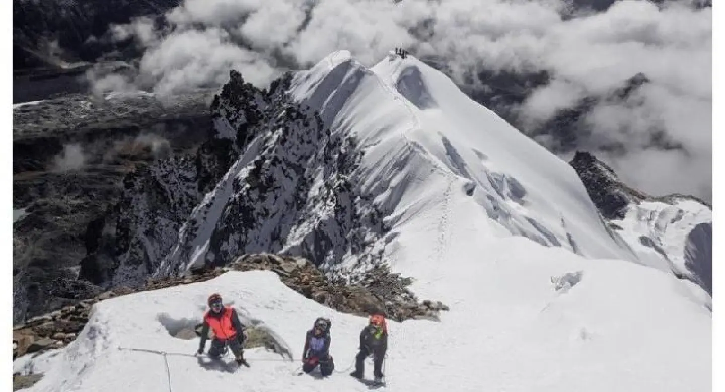 Myanmar climbers eye Hkakabo Razi -- the peak conquered only once