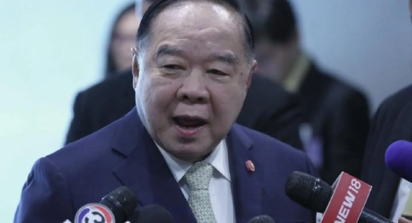 Prawit to present land title deeds back to 684 loan-shark victims in Northeast Prawit to present land title deeds back to 684 loan-shark victims in Northeast