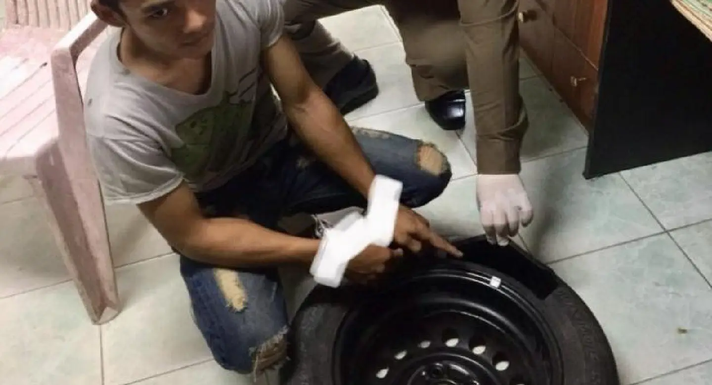 Checkpoint nerves lead to meth-stuffed tyre parcel in Chiang Rai Checkpoint nerves lead to meth-stuffed tyre parcel in Chiang Rai
