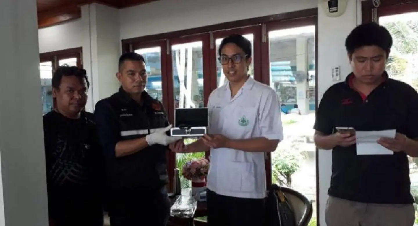 Life-saving goggles returned to surgeon