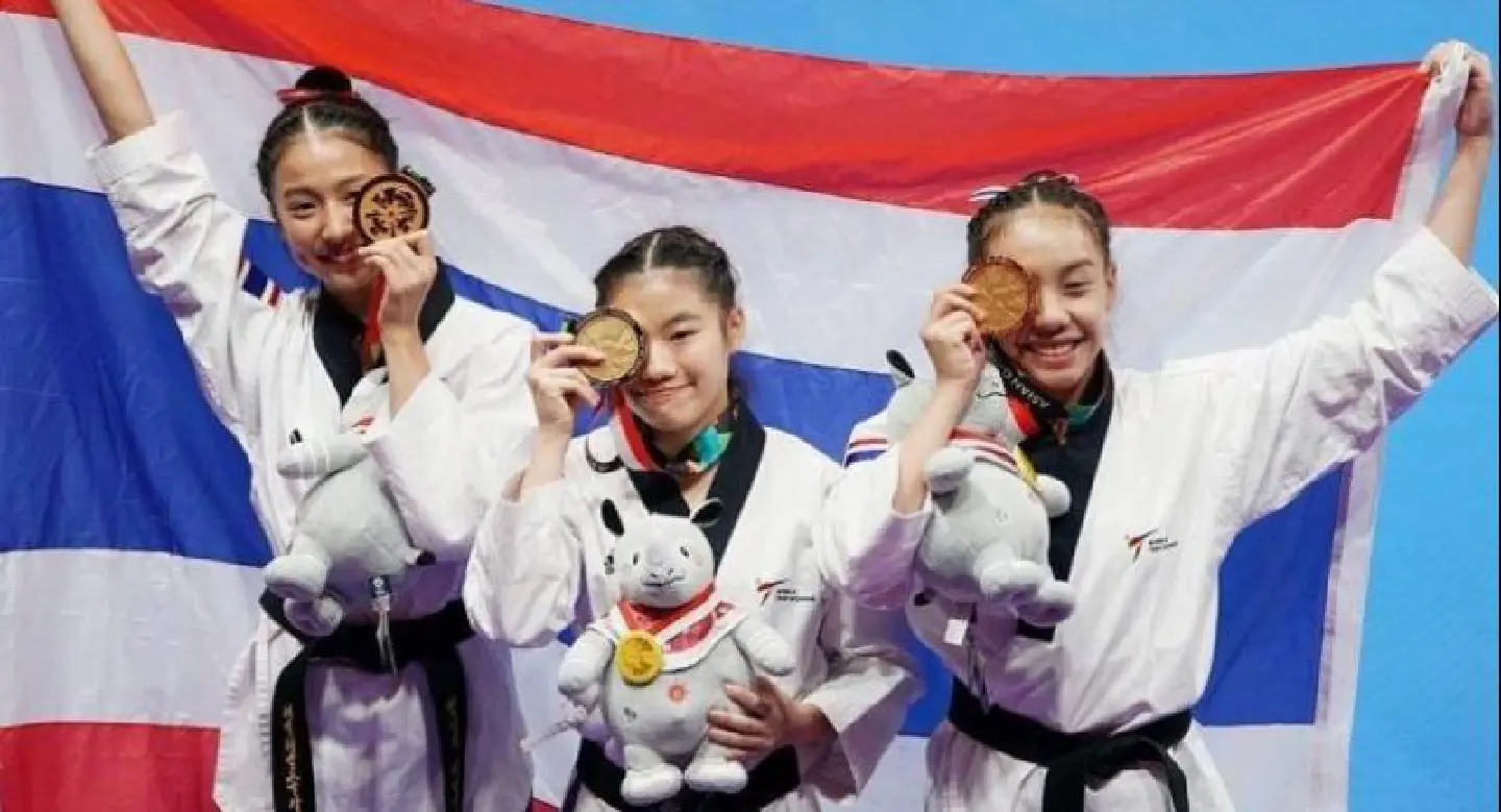 Thai women STRIKE GOLD