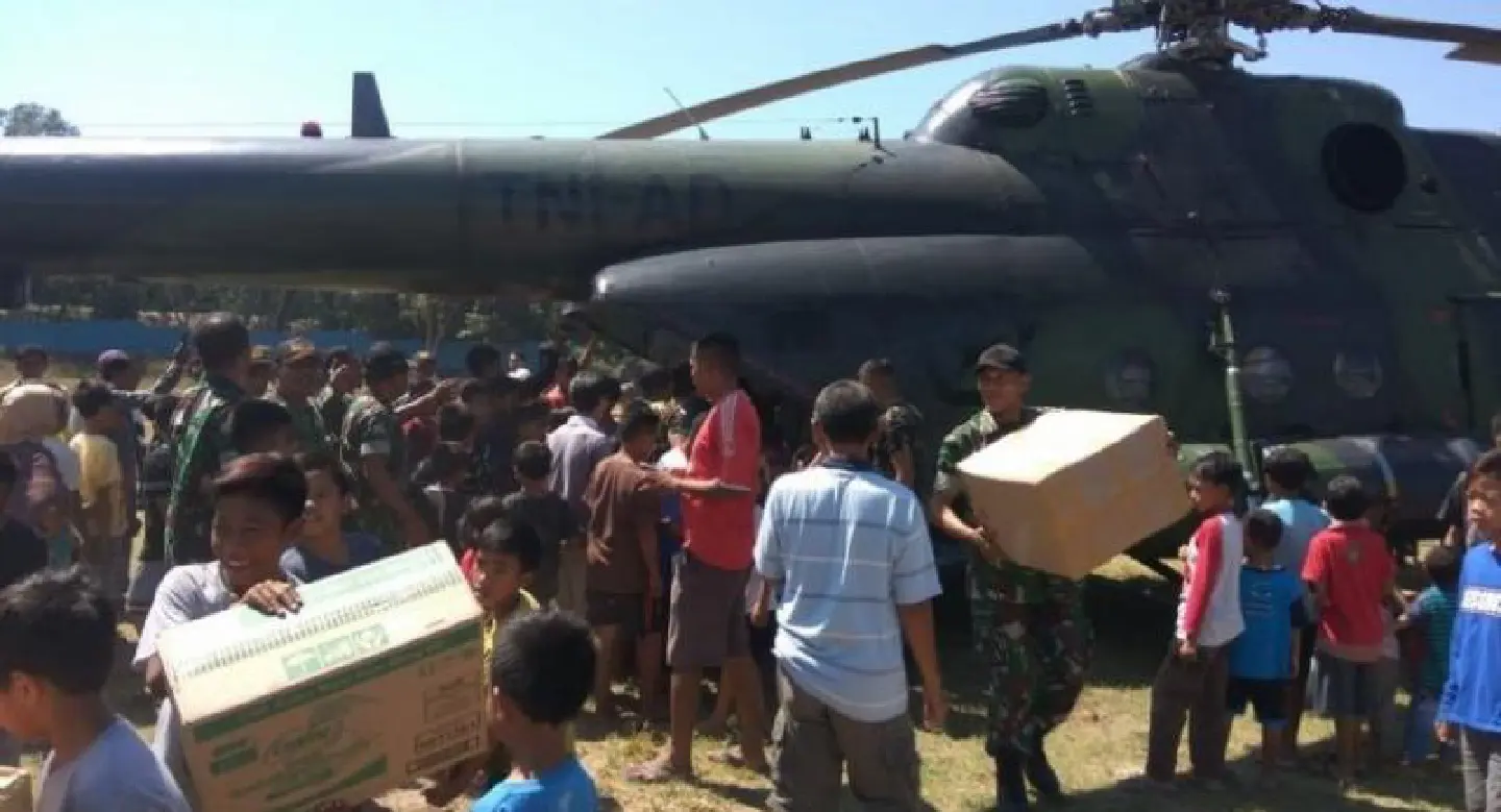 Multiple quakes rock Indonesia's Lombok island, 10 dead Multiple quakes rock Indonesia's Lombok island, 10 dead