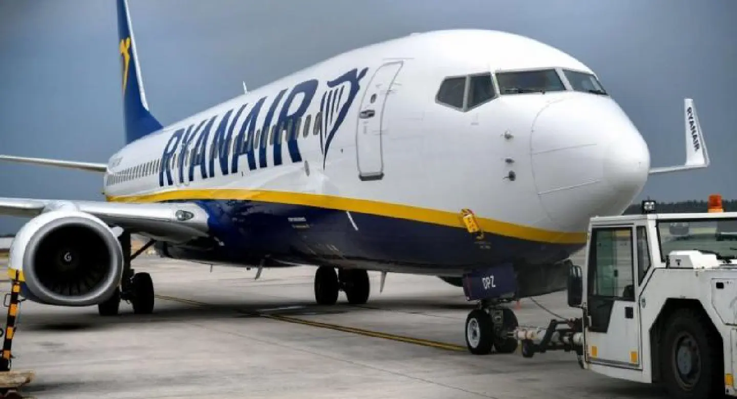 Ryanair says to charge for carry-on suitcases Ryanair says to charge for carry-on suitcases