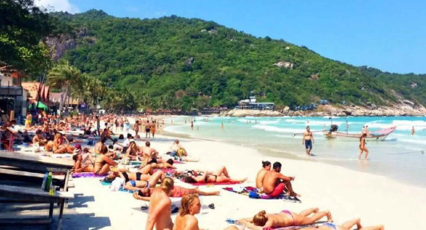 Pha-Ngan Full Moon party still popular, district chief affirms