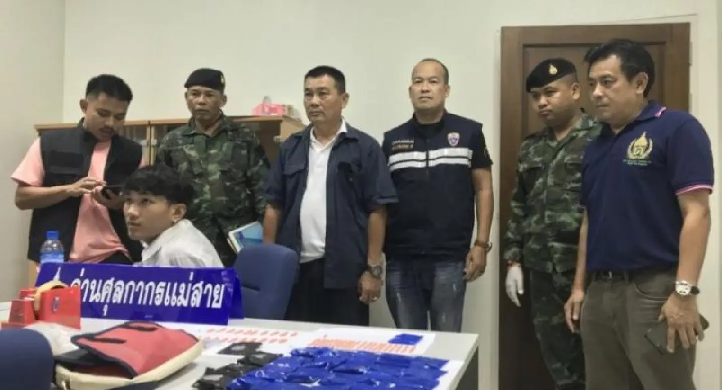 Customs nabs university student with 6,000 meth pills at Chiang Rai border Customs nabs university student with 6,000 meth pills at Chiang Rai border