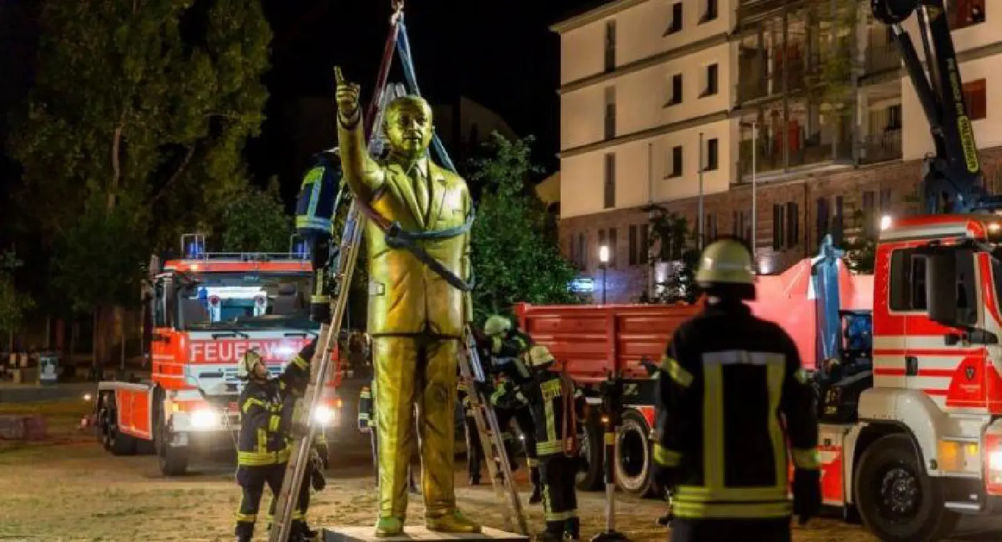 German city takes down golden Erdogan statue after outcry German city takes down golden Erdogan statue after outcry