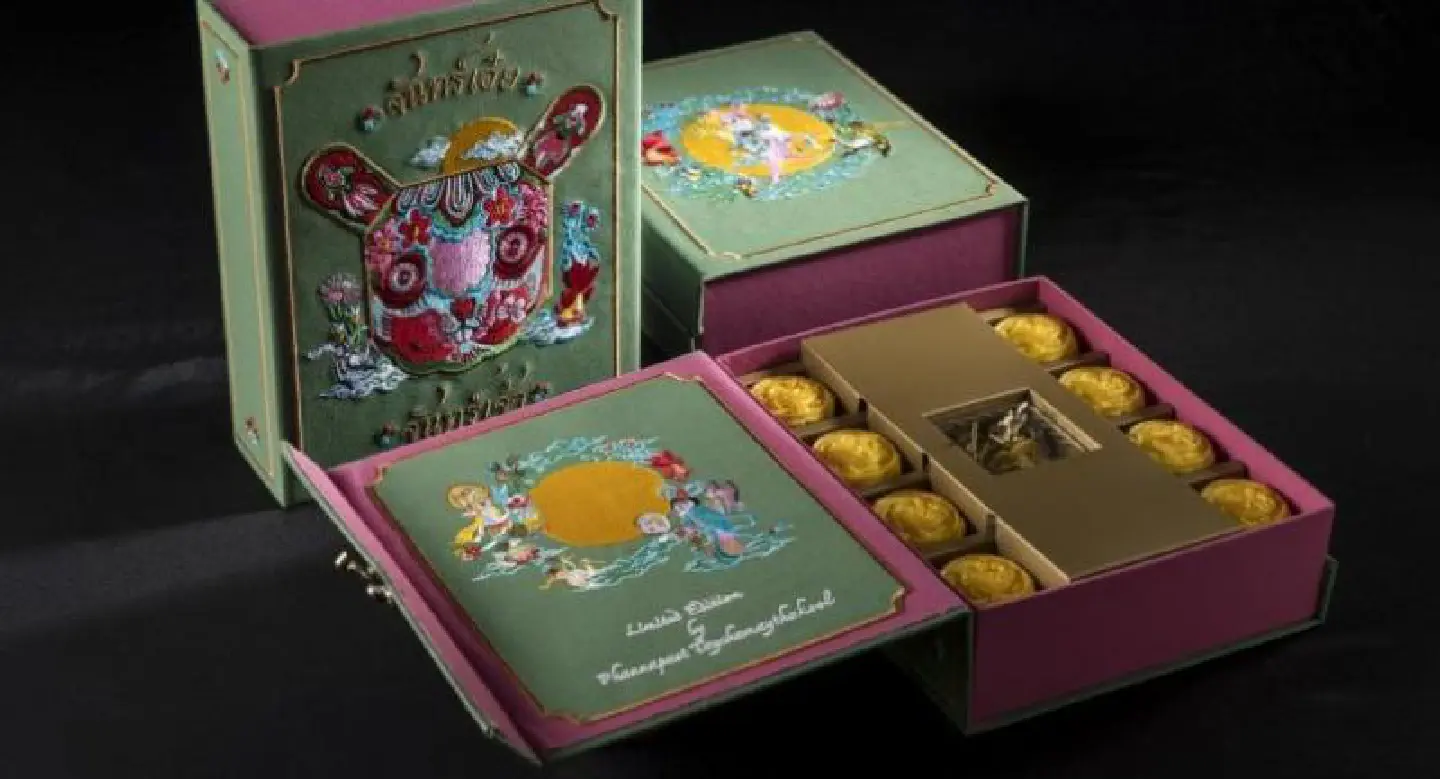 Art over the moon for mooncakes