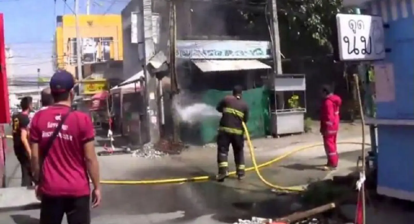 Snake causes fire at Chon Buri bank Snake causes fire at Chon Buri bank