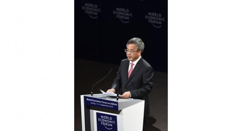 China warns of 'serious hazard' of protectionism at WEF meeting