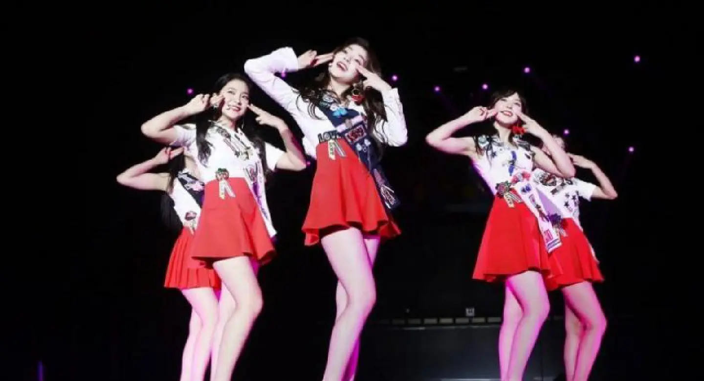 Rhapsodies in red