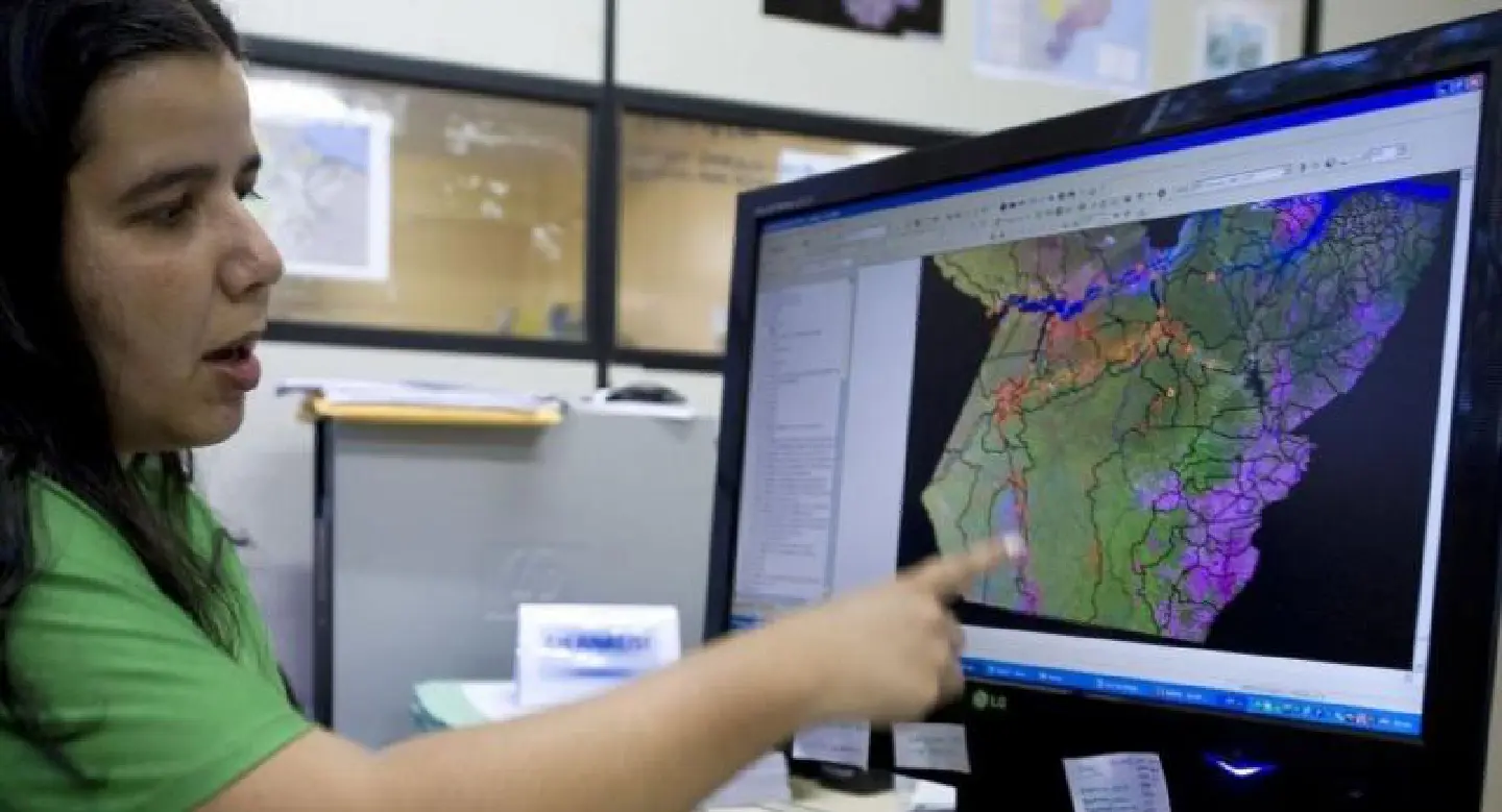 Eyes in the sky aim to protect Earth's rainforests, resources Eyes in the sky aim to protect Earth's rainforests, resources