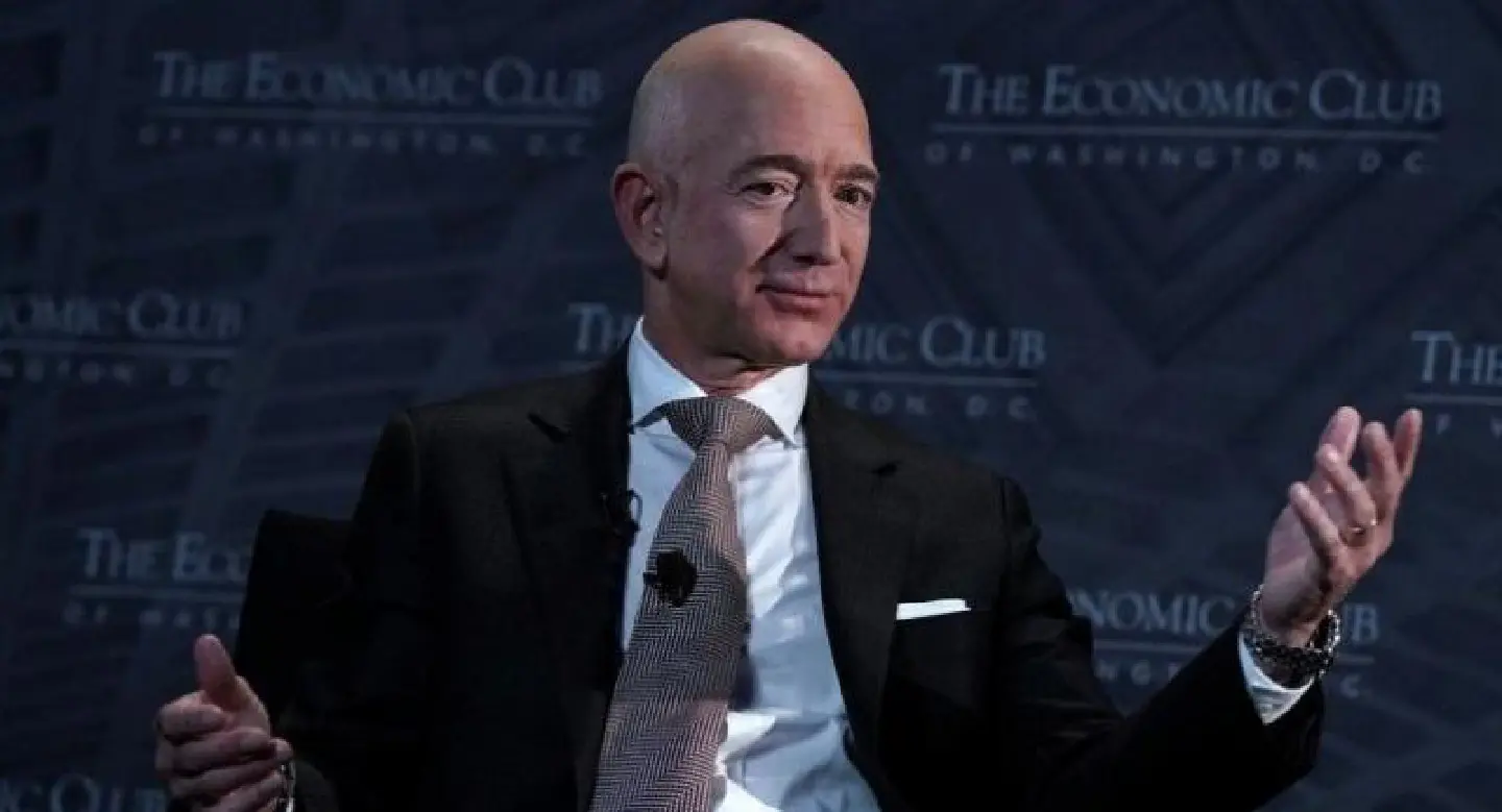 Amazon founder Jeff Bezos reveals how a Sri Lankan friend helped him realise physics isn't his calli Amazon founder Jeff Bezos reveals how a Sri Lankan friend helped him realise physics isn't his calli