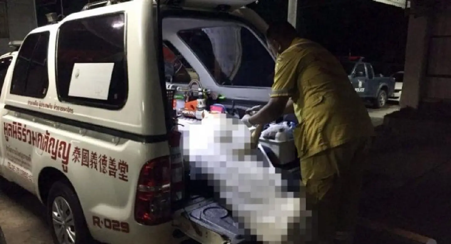Bangkok man dies after jump from four-storey shophouse Bangkok man dies after jump from four-storey shophouse