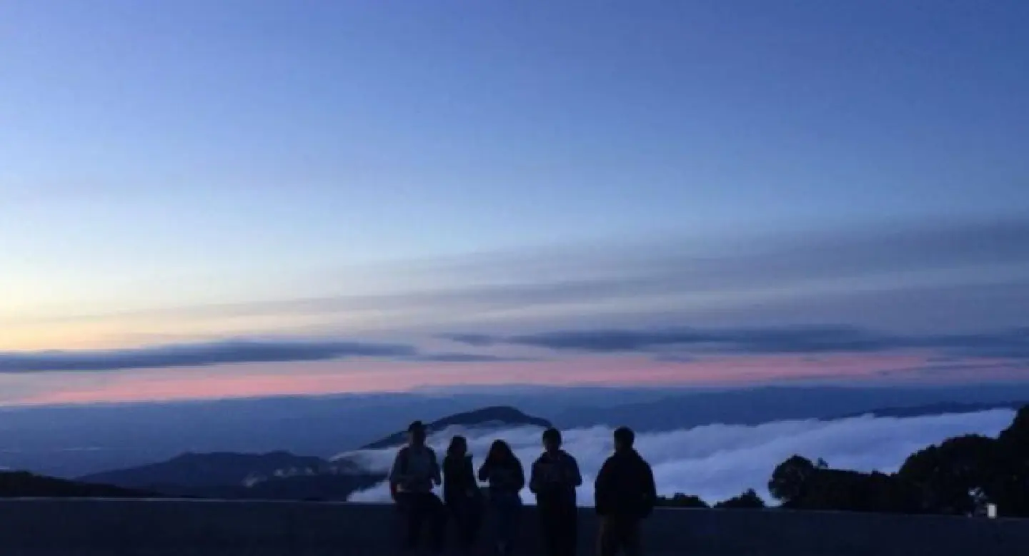 Temperature drops at Doi Inthanon, reward for early-bird tourists Temperature drops at Doi Inthanon, reward for early-bird tourists