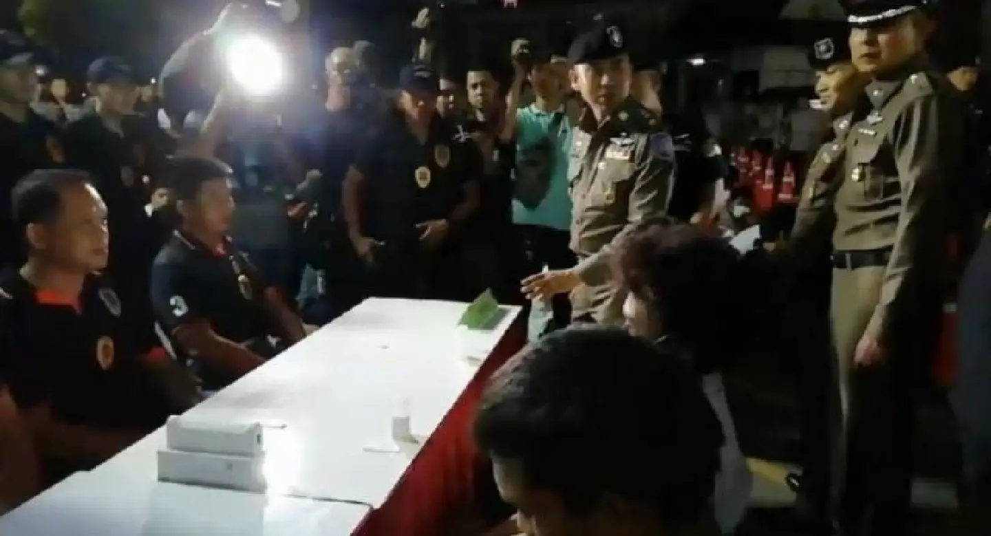Teen arrested for organising road racing on Facebook in Samut Prakan Teen arrested for organising road racing on Facebook in Samut Prakan