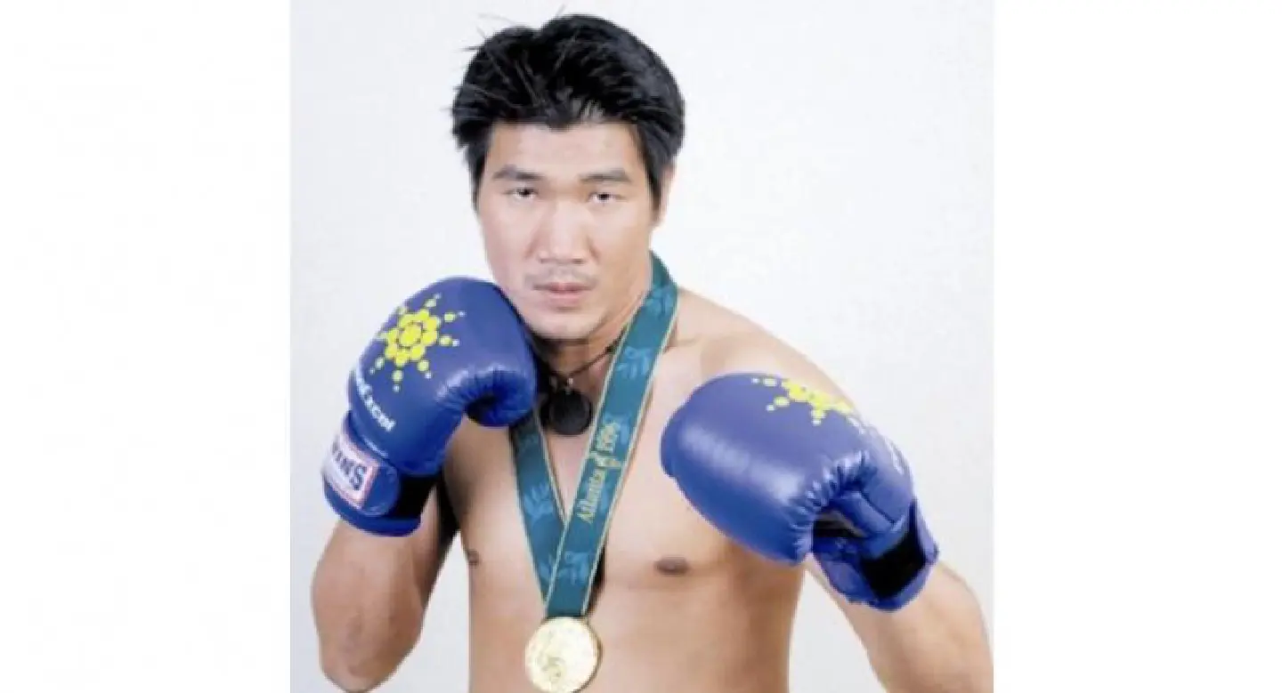 Boxing hero Somluck might avoid bankruptcy Boxing hero Somluck might avoid bankruptcy