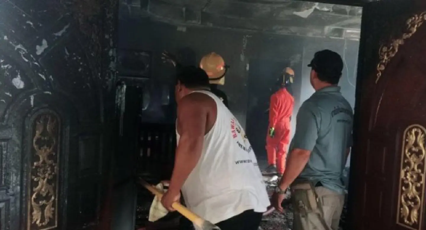 Foreigner sets fire to Rawai home then tries to jump off cliff: mayor Foreigner sets fire to Rawai home then tries to jump off cliff: mayor