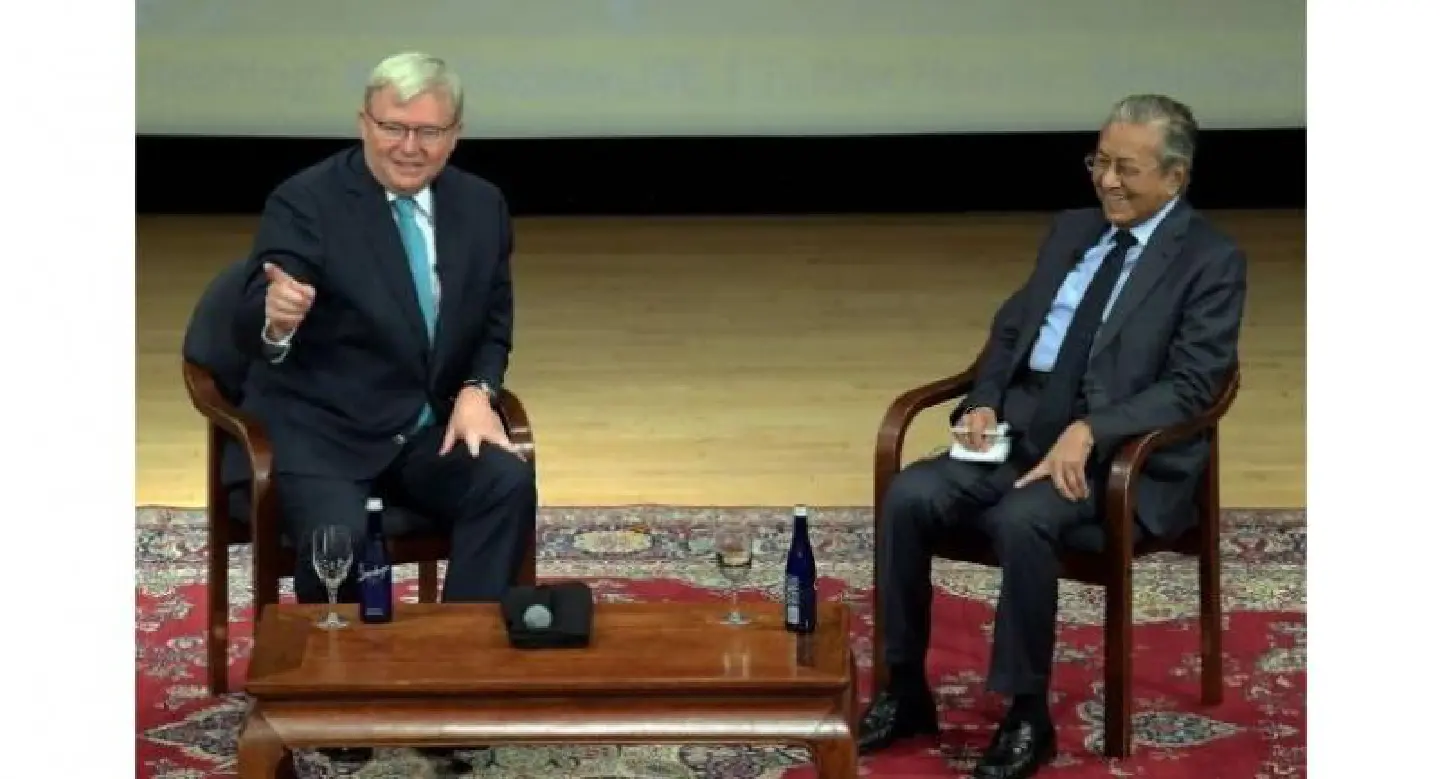 Malaysia's education system in need of review with emphasis on English, noble values: Mahathir Malaysia's education system in need of review with emphasis on English, noble values: Mahathir