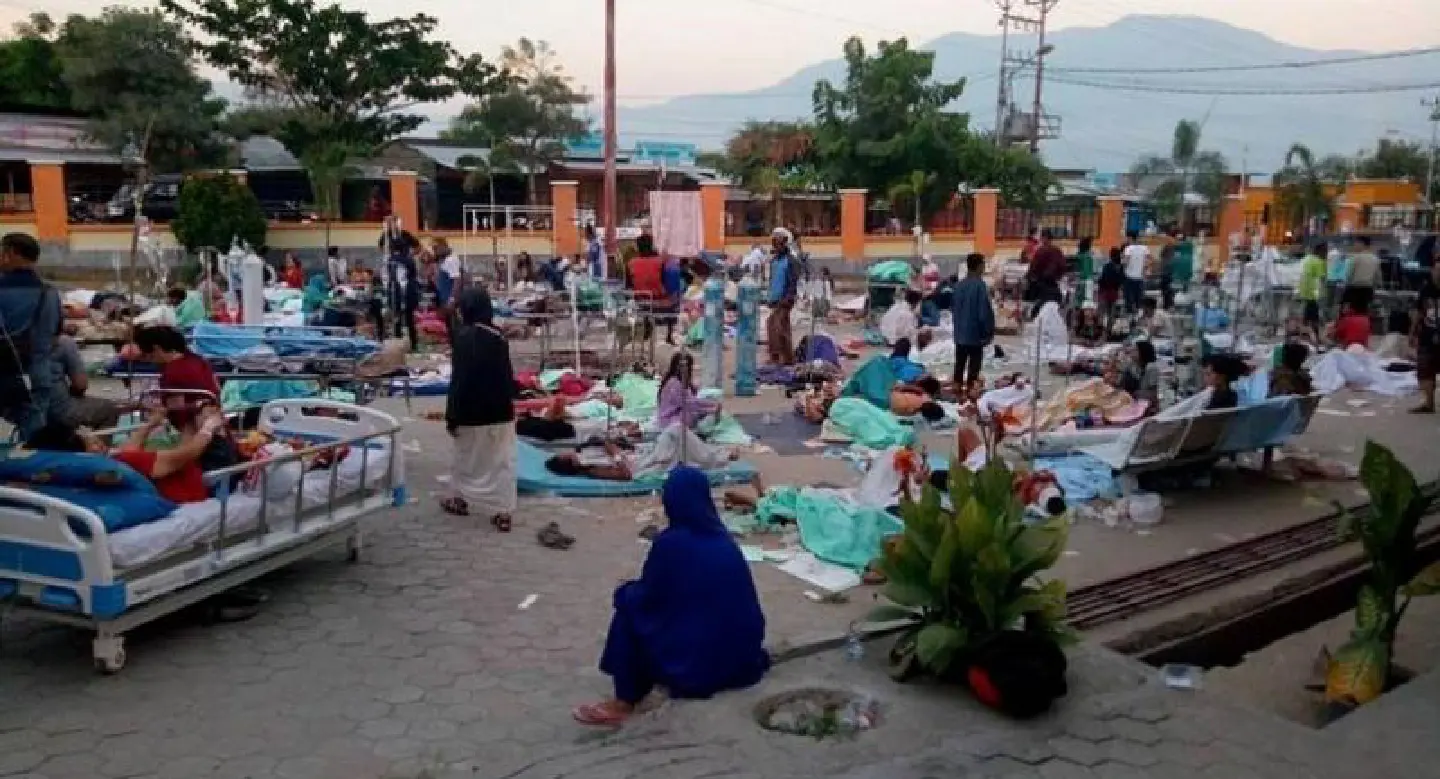 Updated; Scores killed in Indonesia quake-tsunami Updated; Scores killed in Indonesia quake-tsunami