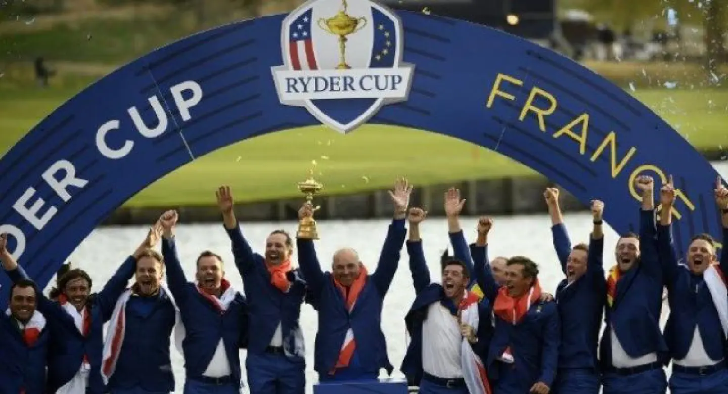 Europe hold off tense US fightback for emotional Ryder Cup triumph Europe hold off tense US fightback for emotional Ryder Cup triumph
