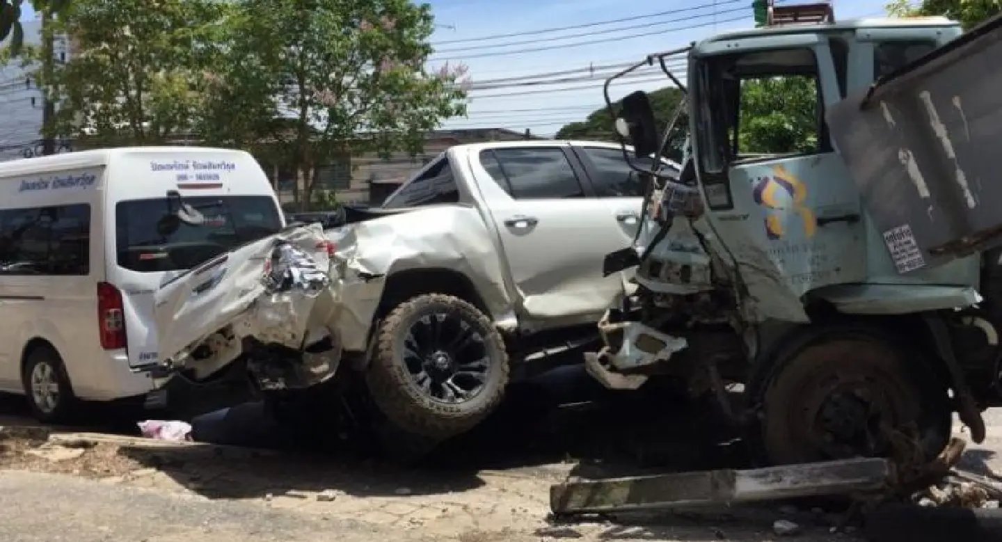 No injuries in 10 vehicle pile-up in Krabi
