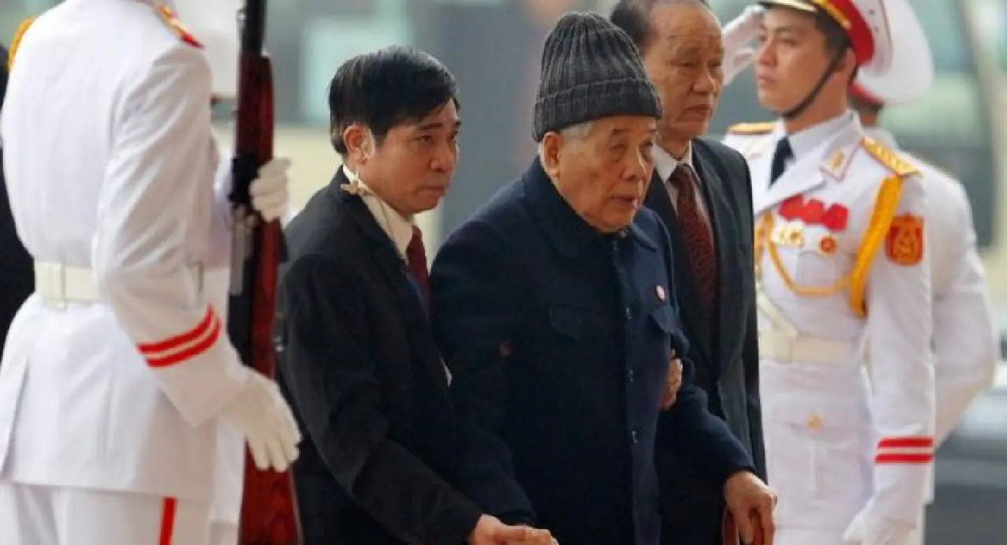 Urgent : Vietnam ex-party chief behind harsh communist reforms dead at 101 (Photo Gallery) Urgent : Vietnam ex-party chief behind harsh communist reforms dead at 101 (Photo Gallery)