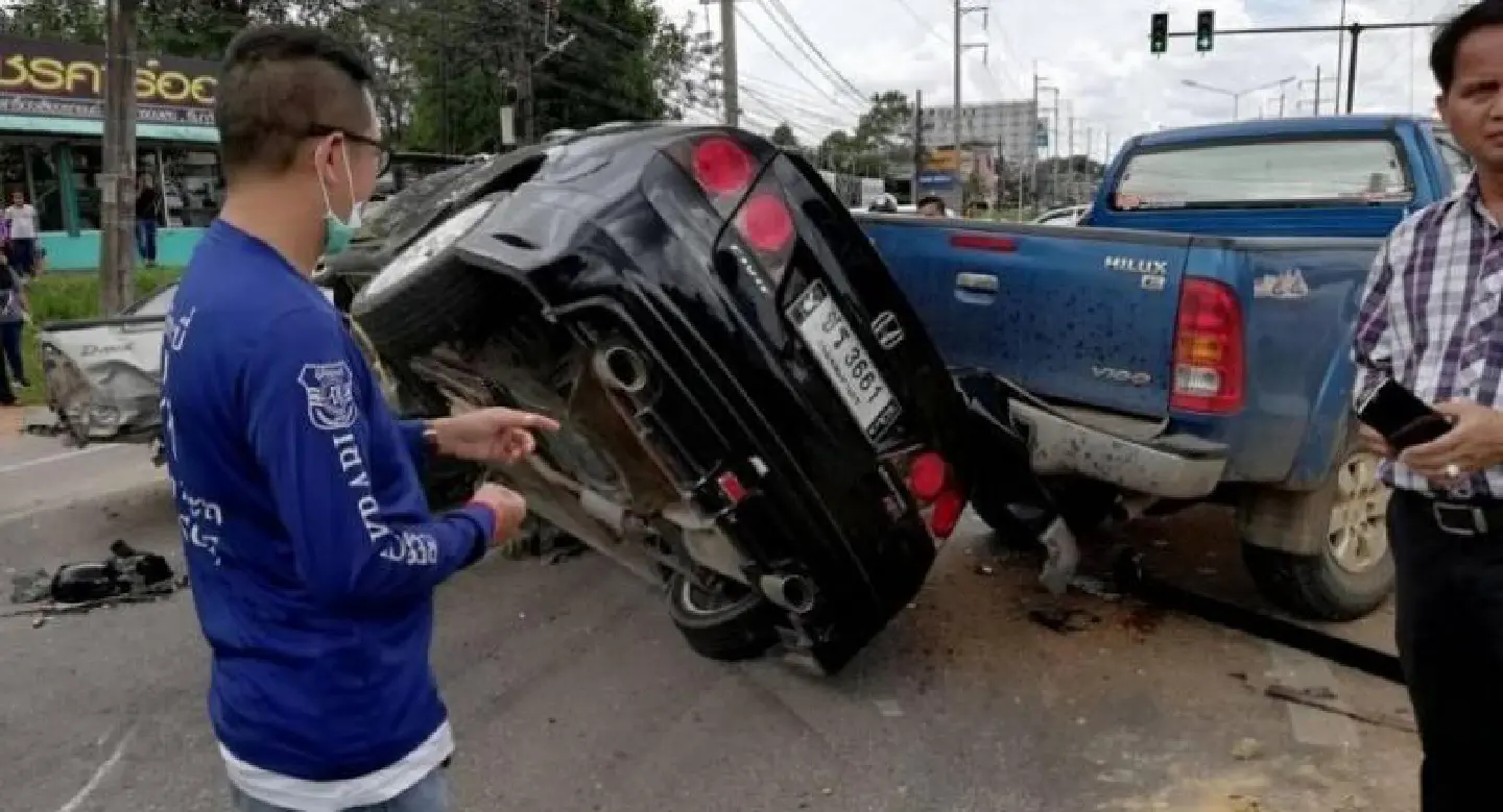 Five vehicles crash in Krabi Five vehicles crash in Krabi
