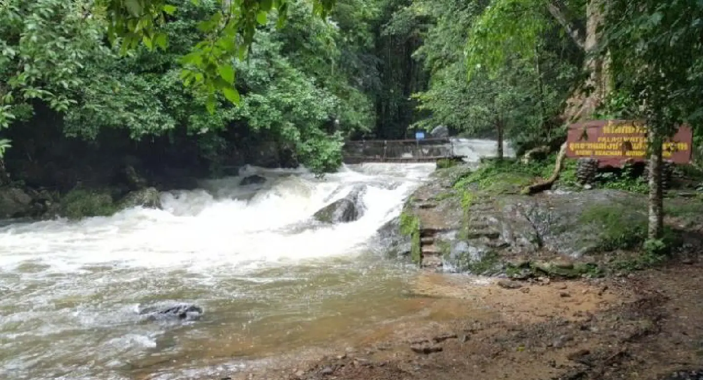 Pala-U Waterfall in Prachuap Khiri Khan closed to tourists after heavy rains Pala-U Waterfall in Prachuap Khiri Khan closed to tourists after heavy rains