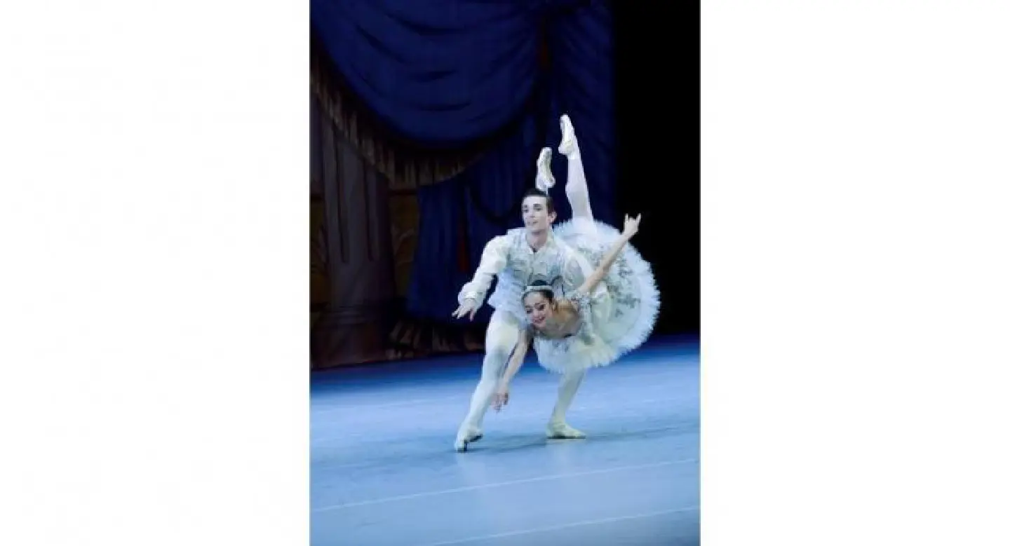 Love en pointe