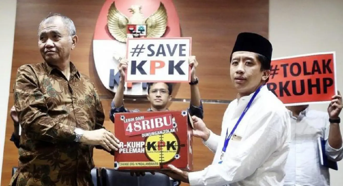 Indonesia offers up to Rp 200 million for reporting graft