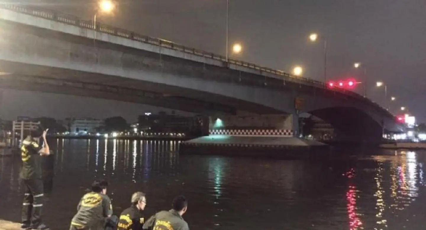 Thai woman missing after apparent suicide  jump from Somdet Phra Pinklao Bridge