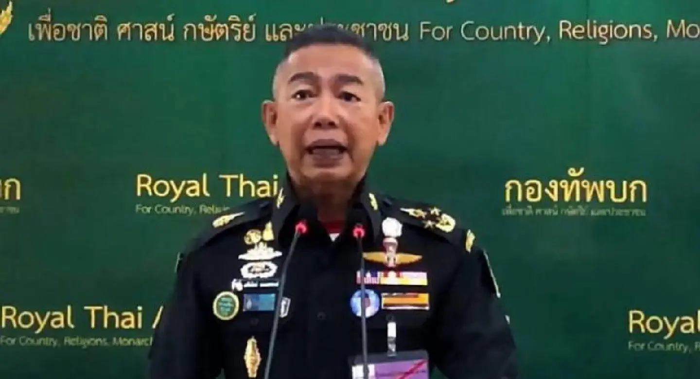 Mental asylum best place for ‘cracked’ anti-monarchists, says new Army chief Mental asylum best place for ‘cracked’ anti-monarchists, says new Army chief