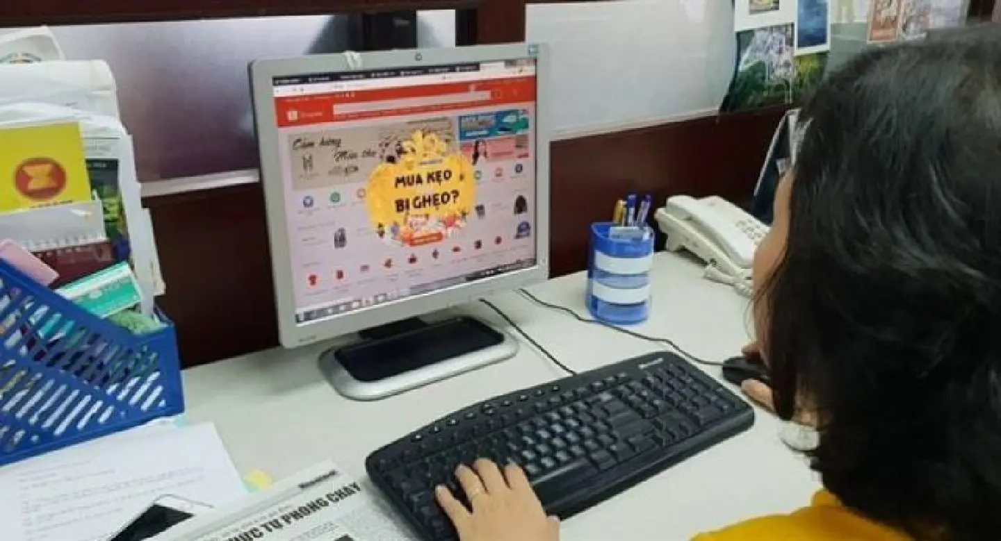 Shopee becomes top e-commerce player in Vietnam by traffic in Q3 Shopee becomes top e-commerce player in Vietnam by traffic in Q3