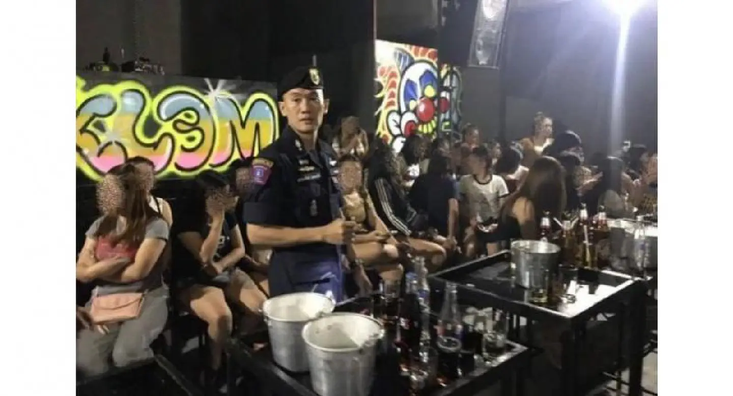 84 arrested in early-morning raid on Bangkok pub 84 arrested in early-morning raid on Bangkok pub