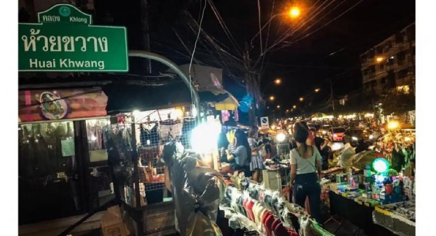 Protesters demand govt delivers on promise to debate street trading