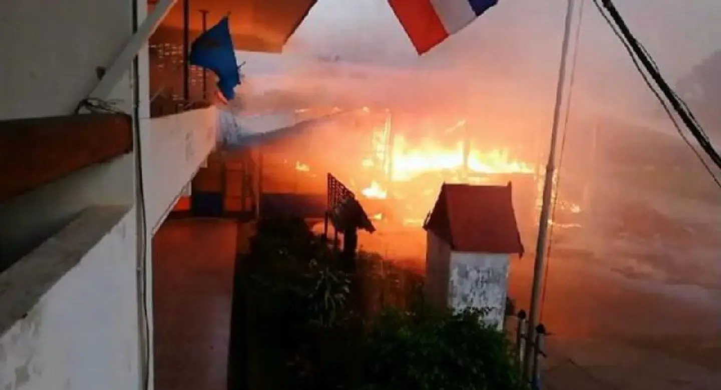 Teachers appeal for donations after fire destroys school building in Nakhon Phanom Teachers appeal for donations after fire destroys school building in Nakhon Phanom