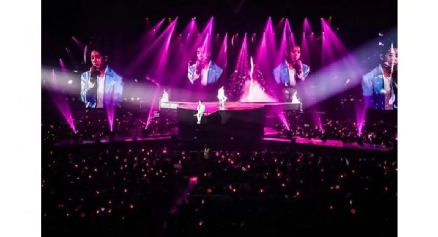 Nu’est W show what’s new