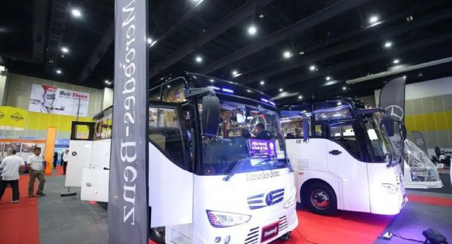 Commercial vehicle expo in top gear